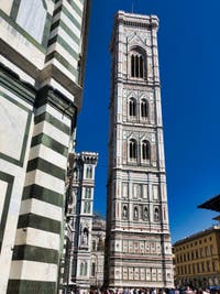 Le Campanile de Giotto Piazza del Duomo à Florence en Italie