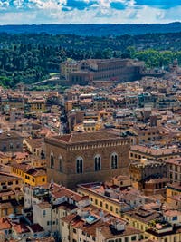 Vue de Florence, de l'église Orsanmichele et du palais Pitti depuis le dôme de Brunelleschi