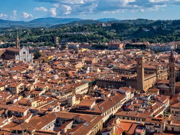 Vue de Florence, de l'église Santa Croce et du musée du Bargello depuis le dôme de Brunelleschi