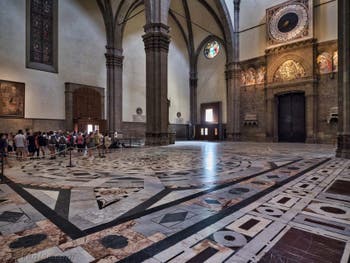 Marbres polychromes de la Cathédrale Santa Maria del Fiore, le Duomo à Florence en Italie
