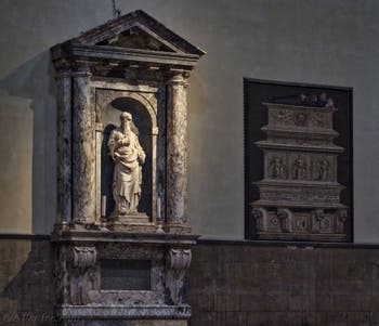 Statue prophète Isaïe de la Cathédrale Santa Maria del Fiore, le Duomo à Florence en Italie