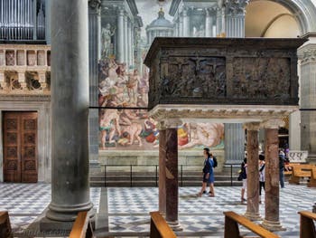 Chaire de Donatello dans l'église Basilique San Lorenzo Médicis à Florence en Italie