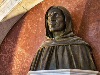 Monument et Buste de Jerôme Savonarole au Couvent Musée San Marco à Florence en Italie