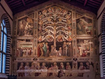 Fresques de Taddeo Gaddi l'Arbre de Vie et la Cène (1350) dans le réfectoire de l'église de Santa Croce à Florence en Italie