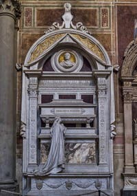 Tombeau de Gioachino Rossini dans l'église Santa Croce à Florence en Italie
