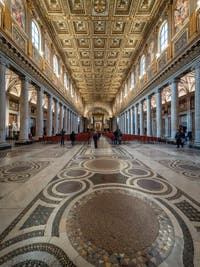 Nef centrale de la Basilique Sainte Marie Majeure à Rome