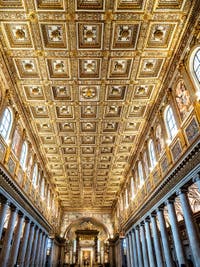 Nef centrale de la Basilique Sainte Marie Majeure à Rome