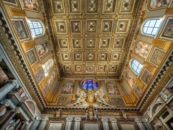 Nef centrale de la Basilique Sainte Marie Majeure à Rome