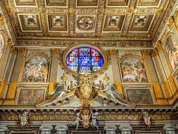 Nef centrale de la Basilique Sainte Marie Majeure à Rome