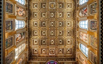 Nef centrale de la Basilique Sainte Marie Majeure à Rome