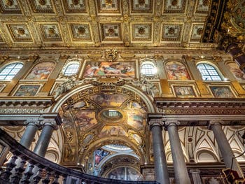 Nef centrale de la Basilique Sainte Marie Majeure à Rome