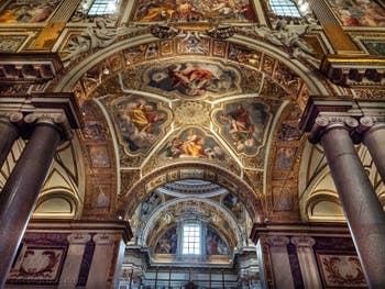 Nef centrale de la Basilique Sainte Marie Majeure à Rome