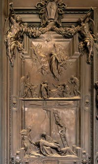 La porte en bronze du portique de la Basilique Sainte Marie Majeure à Rome