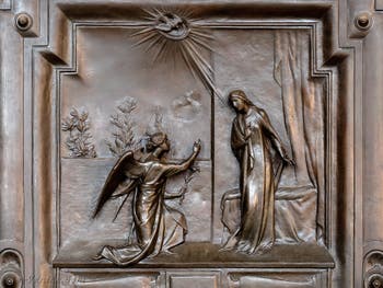 La porte en bronze du portique de la Basilique Sainte Marie Majeure à Rome