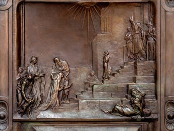 La porte en bronze du portique de la Basilique Sainte Marie Majeure à Rome