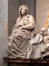 Tombes et monuments funéraires dans la Basilique Sainte Marie Majeure à Rome