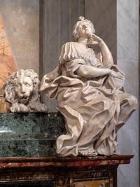 Tombes et monuments funéraires dans la Basilique Sainte Marie Majeure à Rome