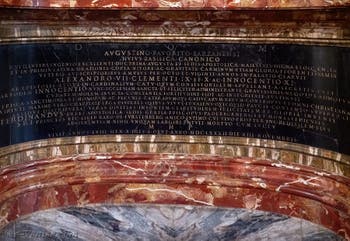 Tombes et monuments funéraires dans la Basilique Sainte Marie Majeure à Rome