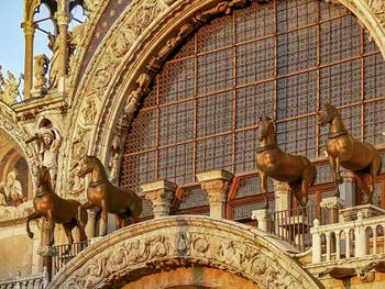 Les chevaux du quadrige de Saint-Marc par Lysippe de Sicyone, basilique Saint-Marc à Venise