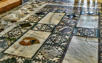 Bodenmosaike in der Basilika St. Markus in Venedig aus dem 13. 