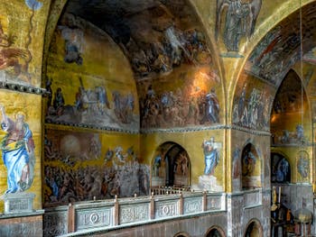 Mosaiken in der Apsis des Markusdoms in Venedig