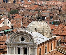 L'église de San Zaccaria vue depuis le Campanile de Saint-Marc