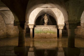 Crypte sous la chapelle d'Or San Tarasio, église San Zaccaria à Venise