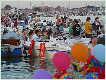 Pique-nique sur le Bassin de Saint-Marc lors de la Fête du Rédempteur à Venise