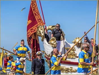 La fête de la Sensa à Venise, les épousailles, le mariage de Venise avec la mer : Le lancer de l'anneau d'or par le maire
