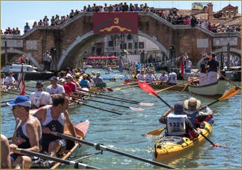 Vogalonga Venise : Devant le pont dei Tre Archi