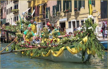 Die Vogalonga in Venedig auf dem Cannaregio-Kanal.