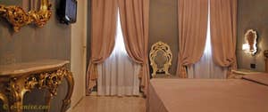 Réservation d'une chambre d'hôtel à Venise