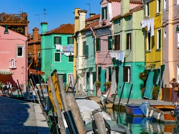 Les couleurs des maisons de la Fondamenta de Cao Molecca sur l'île de Burano à Venise
