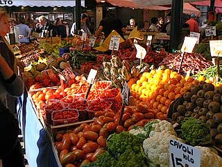 Le marché de l'Erberia à Venise, parfums et bouquets de légumes