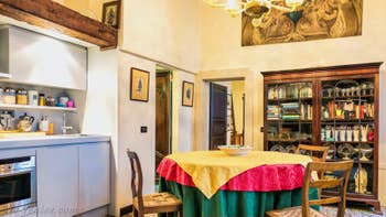 Dining room kitchen of the Furatola Aponal flat in Venice