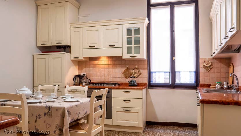 Location Palazzo Lion à Venise, la cuisine