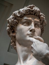 Michel-Ange Buonarroti, David, statue en marbre, 1501-1504, Galerie de l'Accademia à Florence Italie