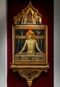 Niccolo di Pietro Gerini, Christ en piété avec les symboles de la Passion, en bas, le Rédempteur et saint Thomas d'Aquin, les apôtres Simon et Taddeo, détrempe sur bois, Galerie de l'Accademia à Florence, Italie