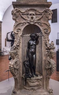 Benvenuto Cellini, Danaé et Persée enfant, 1553, Musée du Bargello à Florence Italie