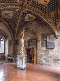 Fresques et galerie du Musée Bargello à Florence Italie