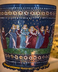 Angelo Barovier, Coupe Barovier du Triomphe de la vertu, en verre de Murano émaillé, deuxième moitié du XVe siècle, musée du Bargello à Florence Italie