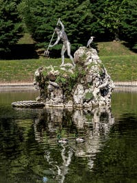 La fontaine de Neptune de Stoldo Lorenzi dans le jardin Boboli à Florence