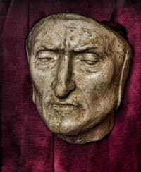 Pietro et Tullio Lombardo, Masque mortuaire de Dante Alighieri, 1483, Palazzo Vecchio à Florence Italie