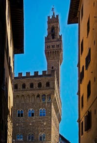 La tour Arnolfo, d'Arnolfo di Cambio, du Palazzo Vecchio à Florence