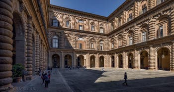La cour du Palazzo Pitti Palatina à Florence en Italie