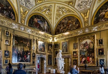Salle de la Galerie Palatina du Palazzo Pitti à Florence en Italie