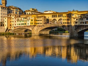 Le Ponte Vecchio sur l'Arno à Florence en Italie