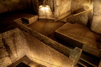 Le Tunnel et les salles de la Galeria Borbonica, le tunnel Bourbon à Naples en Italie