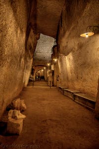 Le Tunnel et les salles de la Galeria Borbonica, le tunnel Bourbon à Naples en Italie