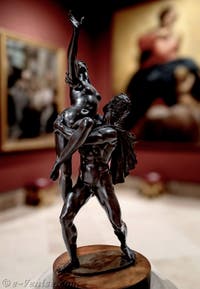 Giambologna, Le rapt d'une Sabine, musée Capodimonte à Naples en Italie